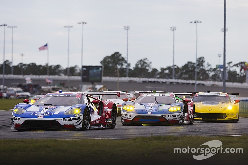 Daytona 24 Hours: A 3 horas del final Cadillac y Ferrari en la punta