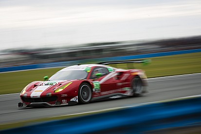 Daytona 24: A dos horas del final, pelea cerrada en todos los frentes