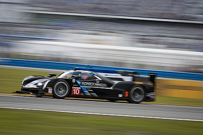 Cadillac faz dobradinha em Daytona em final polêmico