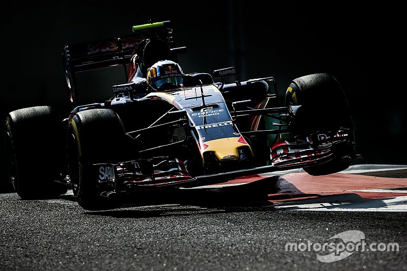 Carlos Sainz Jr, Scuderia Toro Rosso STR11