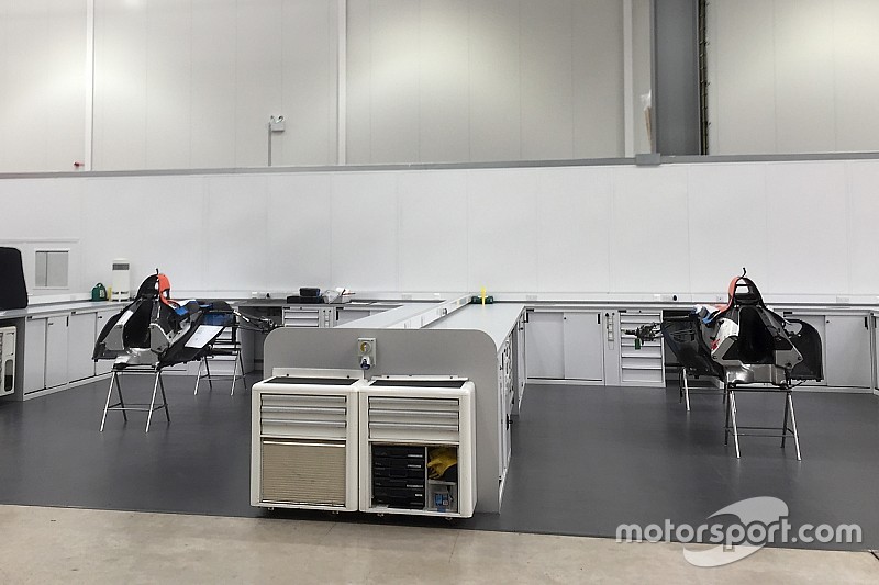 Manor sudah siapkan dua monokok untuk mobil F1 2017