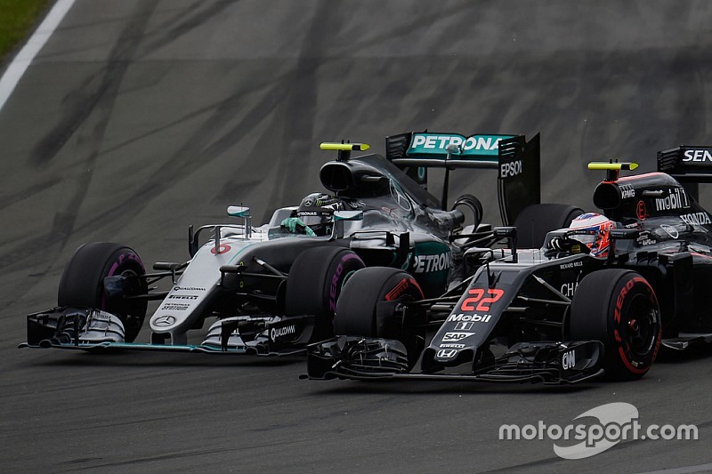 McLaren - "Pour égaler Mercedes, un copier-coller ne suffit pas"