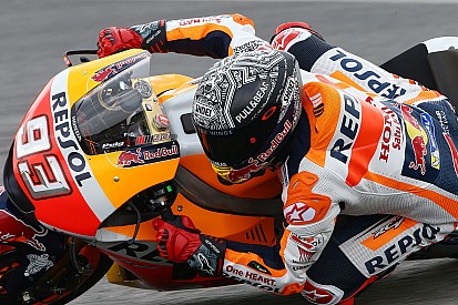Márquez: “De momento el motor no nos da lo que pedimos”