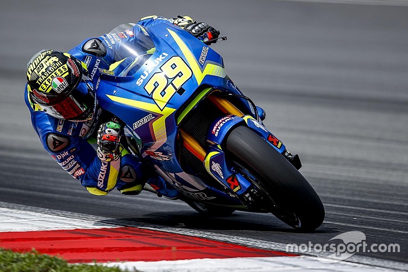 Tes Sepang: Iannone pimpin hari kedua, Lorenzo perbaiki posisi