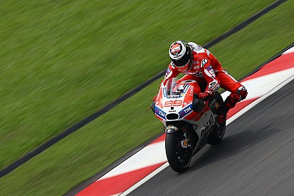 Lorenzo comemora "grande melhora" após segundo dia em Sepang