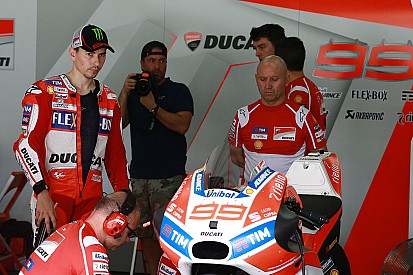 Lorenzo a choisi Pirro comme analyste de piste