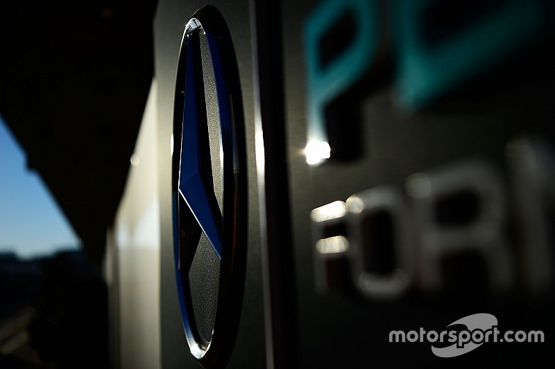 Mercedes start nieuwe Formule 1-auto voor het eerst