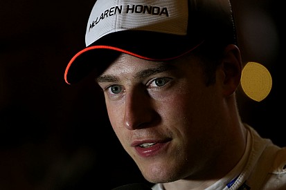 Vandoorne: "Sería malo concentrarme sólo en Fernando"