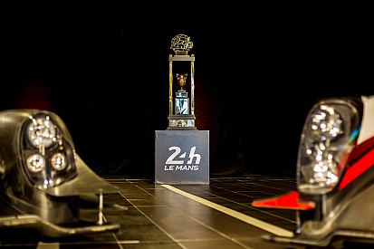 Com estreia de Barrichello, Le Mans tem 60 carros para 2017