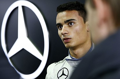 «Просил денег у Вольфа еще в 15 лет». История романа Верляйна с Mercedes