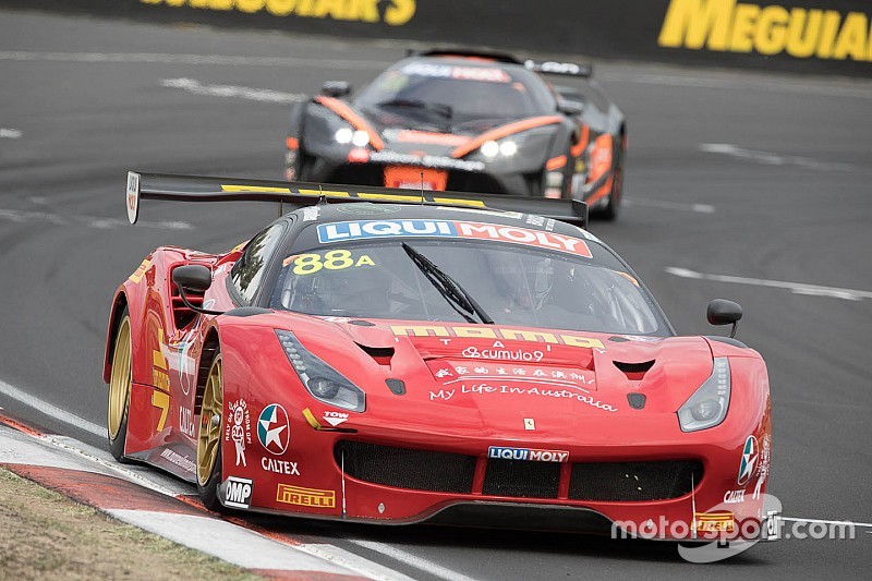 #88 Maranello Motorsport, Ferrari 488 GT3: Toni Vilander, Craig Lowndes, Jamie Wincup