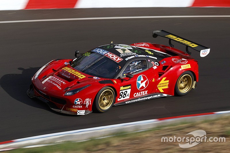 #88 Maranello Motorsport, Ferrari 488 GT3: Toni Vilander, Craig Lowndes, Jamie Whincup