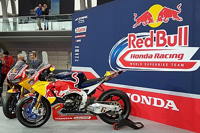 Honda apre il suo nuovo corso in SBK con la CBR SP2 e Red Bull