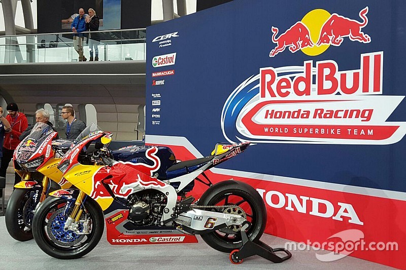 Honda apre il suo nuovo corso in SBK con la CBR SP2 e Red Bull