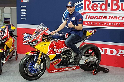 Bradl: "Sono in SBK perché credo in Honda e voglio tornare sul podio!"