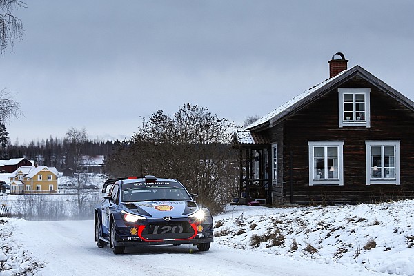 Neuville, al frente del segundo d&iacute;a del Rally de Suecia