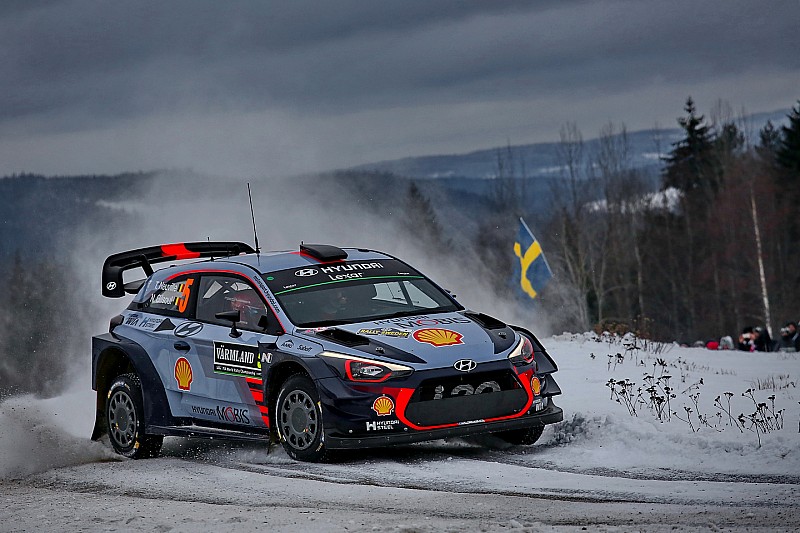 WRC Swedia: Neuville bawa Hyundai pimpin klasemen usai SS8