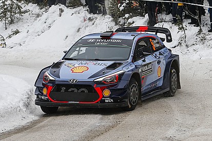 Svezia, PS14: Neuville incrementa il vantaggio. Tanak vede Latvala!