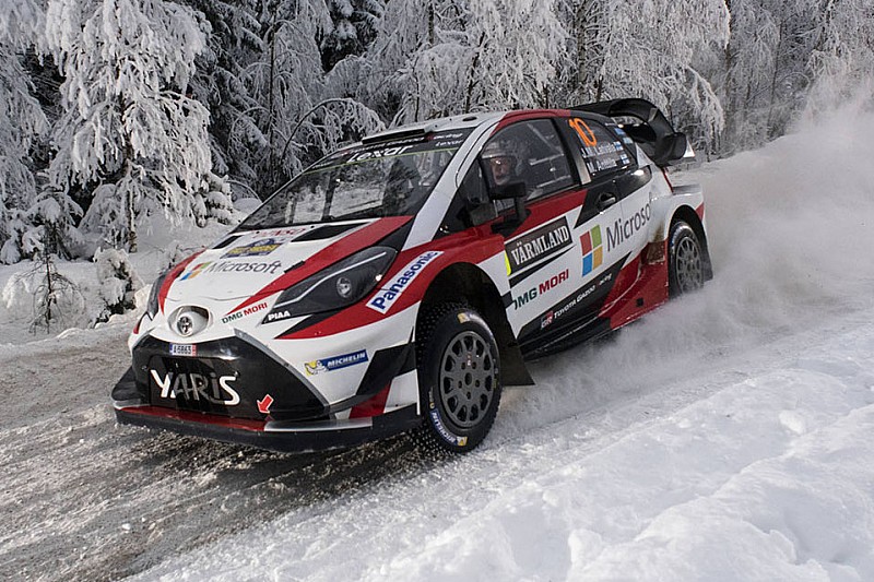 Svezia, PS15: Neuville sbatte e va K.O! Latvala vola in vetta