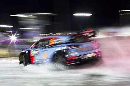 WRC in Schweden: Unfall für Spitzenreiter Thierry Neuville