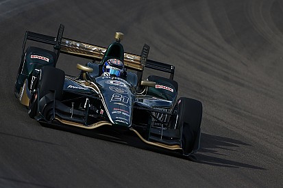 Hildebrand rompe el récord de Phoenix, aunque no oficialmente