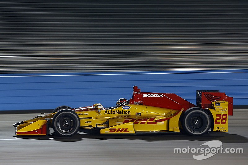 Hunter-Reay svetta nei test di Phoenix tra numerosi incidenti