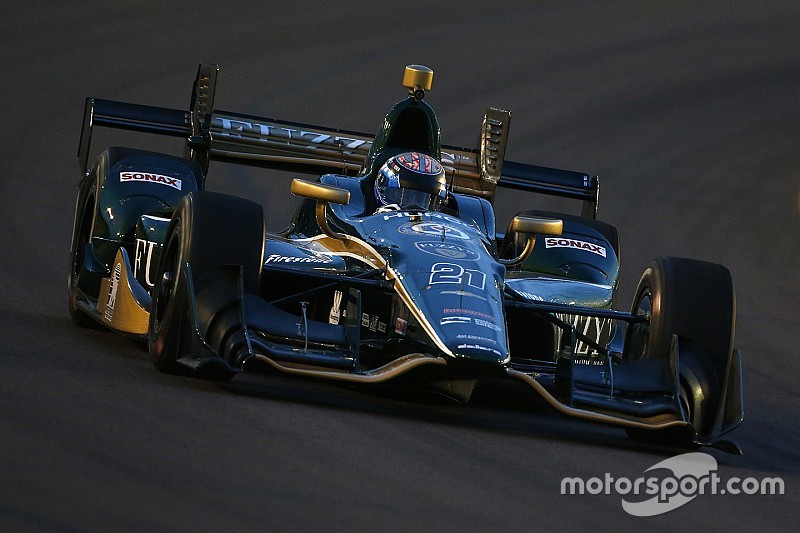 Hildebrand termine les essais de Phoenix en tête, puis dans le mur