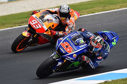 Viñales surprend Lorenzo, pas Rossi ou Márquez