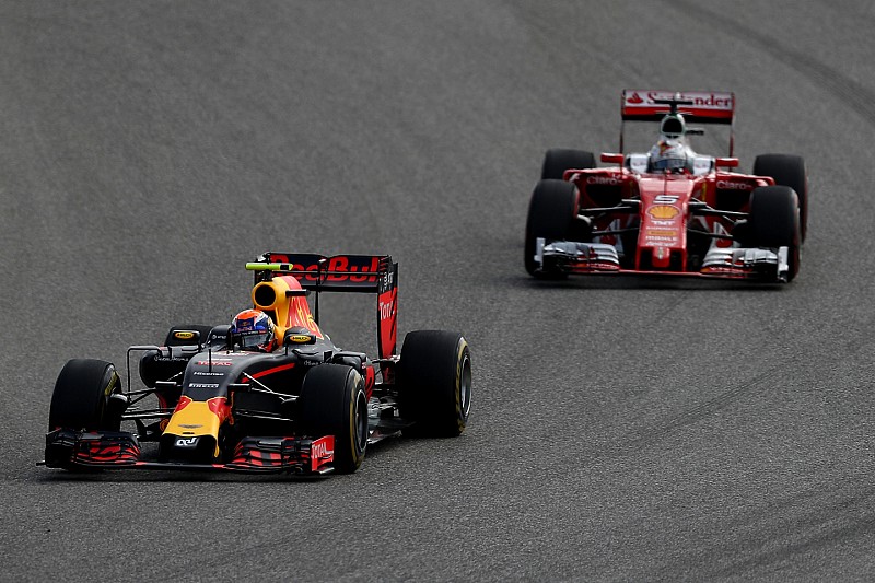 Le moteur Renault "à peu près" au niveau de Ferrari