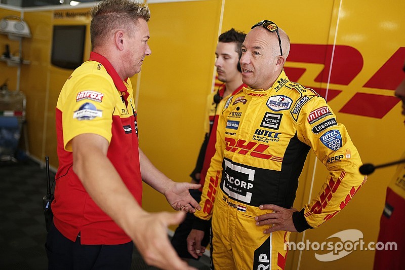 Tom Coronel sur la touche en 2017 ?