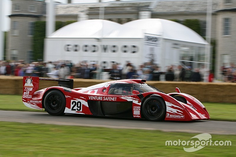 ツインリンクもてぎ20周年記念、レースシーンを振り返る展示会開催