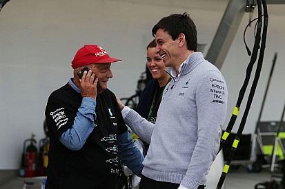 Német sajtó: Lauda és Wolff 2020-ig marad a Mercedes élén - hivatalos