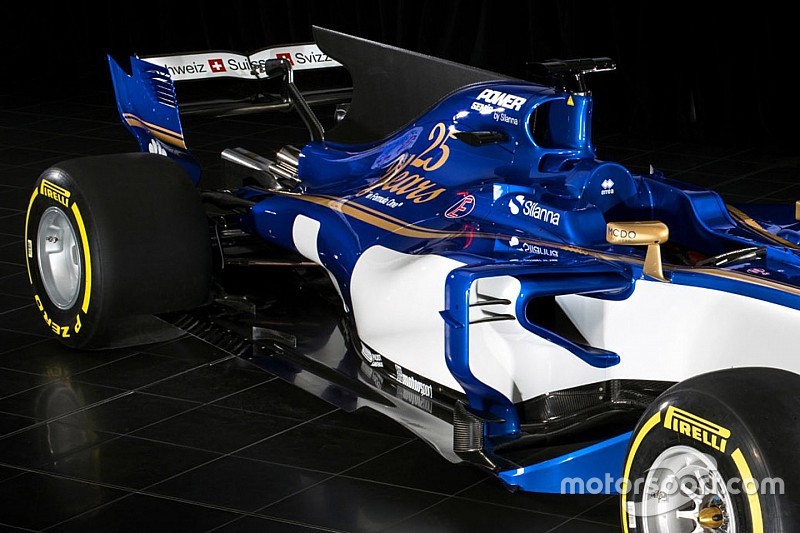 Compare visualmente carros de 2016 e 2017 da Sauber