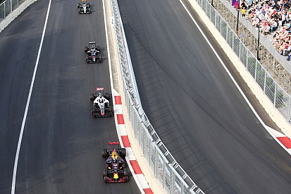 Hamilton, geçişler konusunda mühendislerin hatalı olmasını umuyor