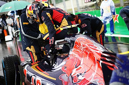 Проблемы с мотором помешали Toro Rosso во время съемочного дня