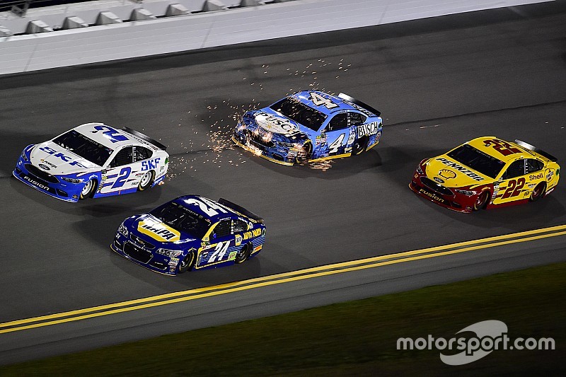 Harvick satisfecho con el rendimiento de Ford, ve a Penske favorito en Daytona