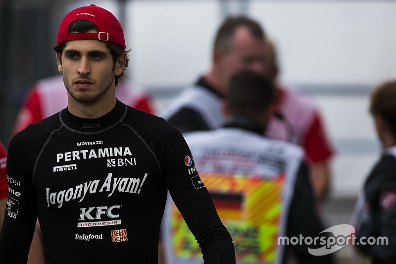 Sauber confirma Giovinazzi no lugar de Wehrlein em Barcelona