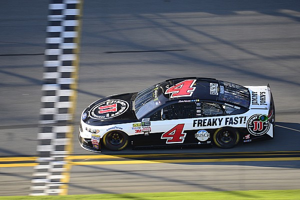 Harvick gana la etapa 2 de las 500 de Daytona 