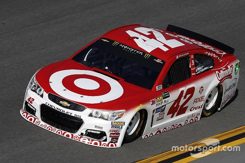Larson, Truex y Elliott sufrieron con el combustible en Daytona 500