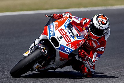 Iannone diz que Lorenzo precisa “pensar menos” na Ducati