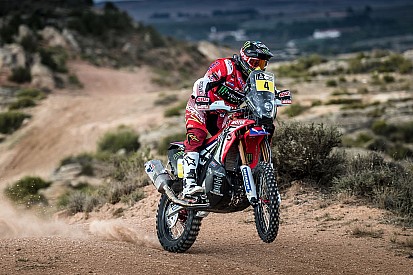 Kevin Benavides vuelve a subirse a una moto