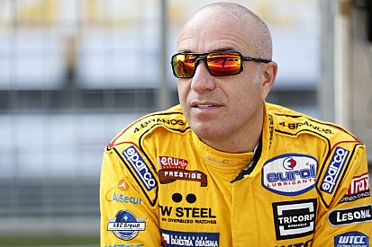 Коронель сохранил машину и команду в WTCC