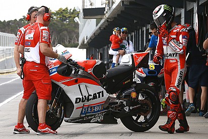 Ducati leva nova carenagem para teste no Catar
