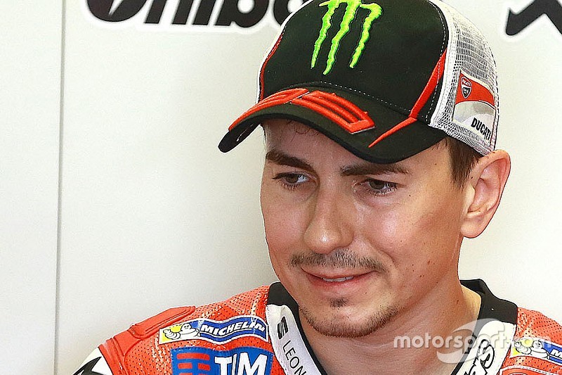 Lorenzo ungkap Yamaha lebih mengistimewakan Rossi