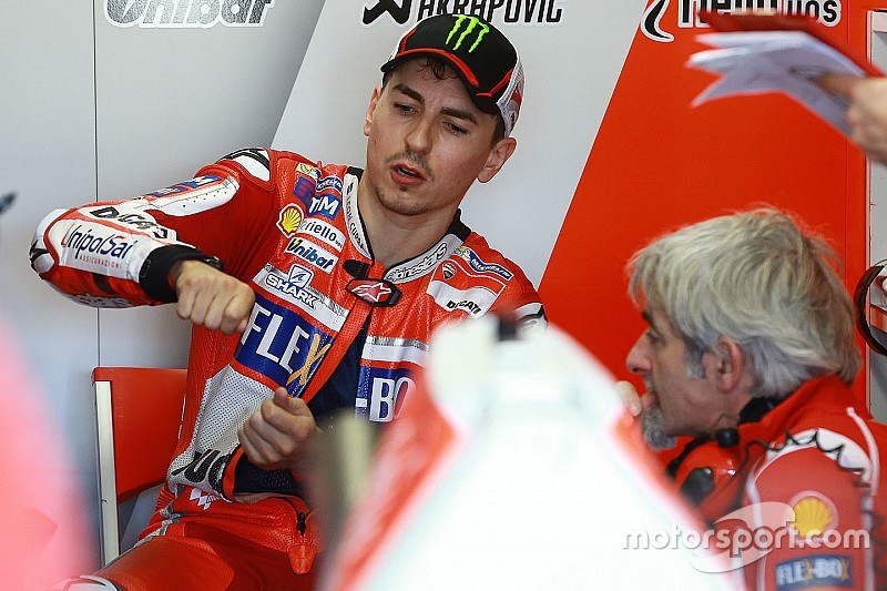 Lorenzo: A Yamaha Rossit preferálta, vele több motort tudtak eladni!