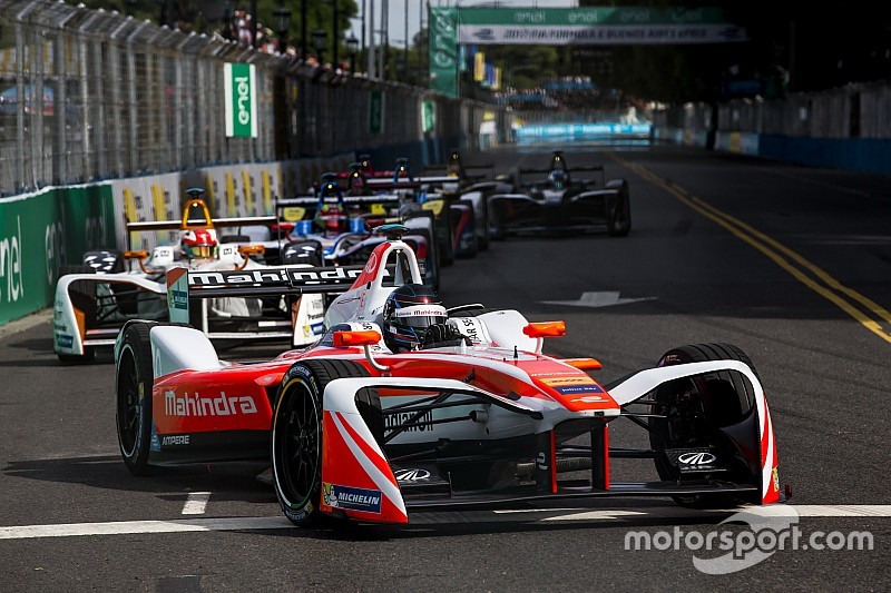 <b>Mahindra</b> busca en la pintura el secreto para ganar