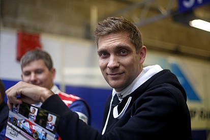 Petrov se aproxima da Manor no Mundial de Endurance