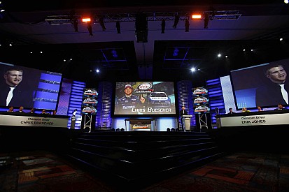 NASCAR mueve dos ceremonias de premiación a Charlotte