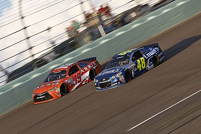 Jimmie Johnson doesn't want to "go Carl Edwards"
