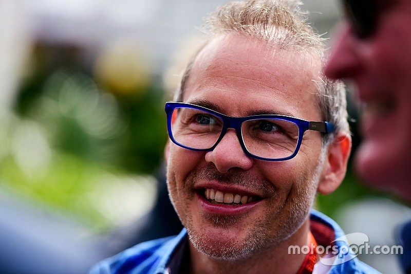 Villeneuve completa 46 anos; relembre carreira